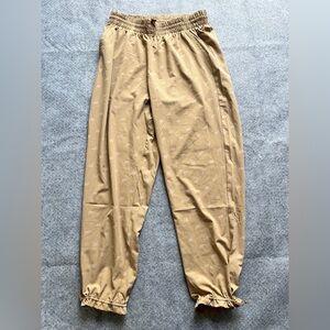 Fabletics Tan Iggy Logo Print Jogger Pants Size Medium Athleisure